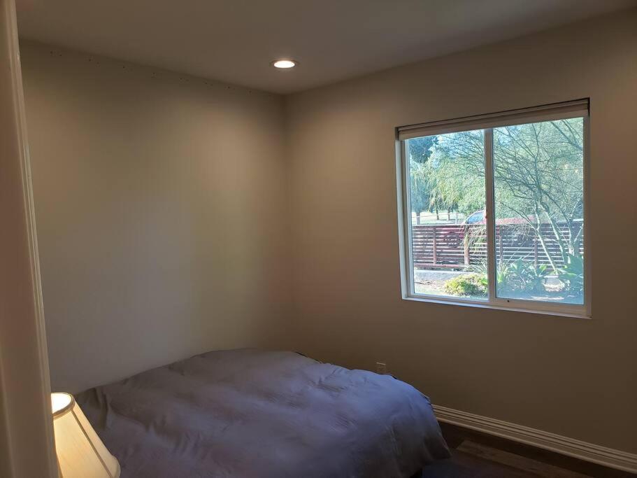 Bouganvilla 4-Bedroom, 2-Baths, Single Family House Thousand Oaks Exterior photo